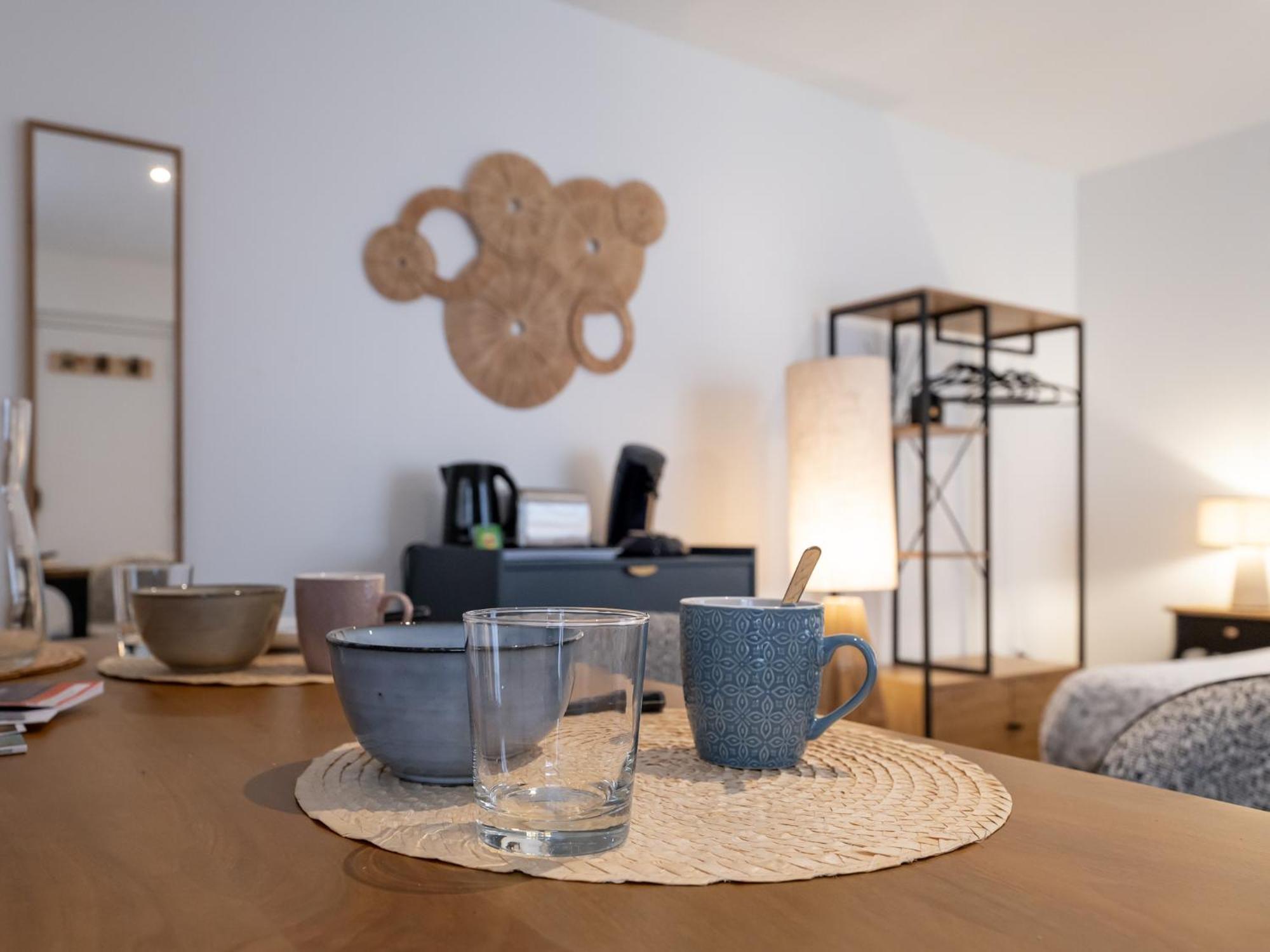 Appartement Secret Cache De Valmy à Lyon Extérieur photo